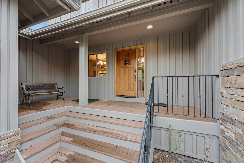 4 Tan Oak Lane 5 Bedroom Home