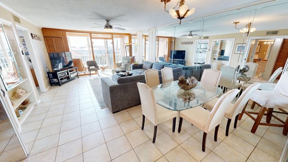 Dolphin Point 406b 2 Bedroom Condo
