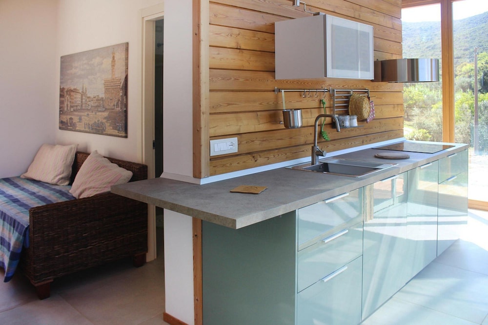 Holiday Home in Magazzini Near the Beach view 4