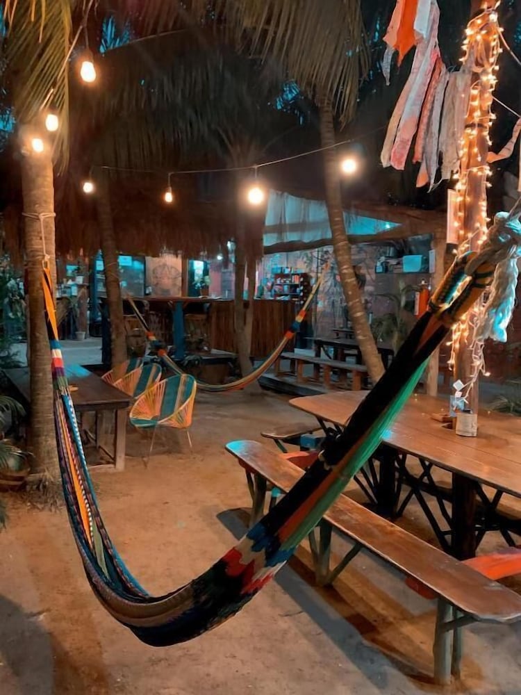 Kin Hostal and Camping