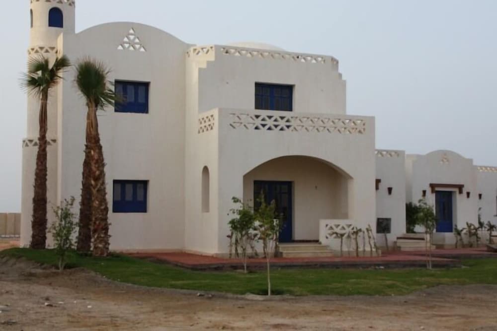 BeachSafari Resort