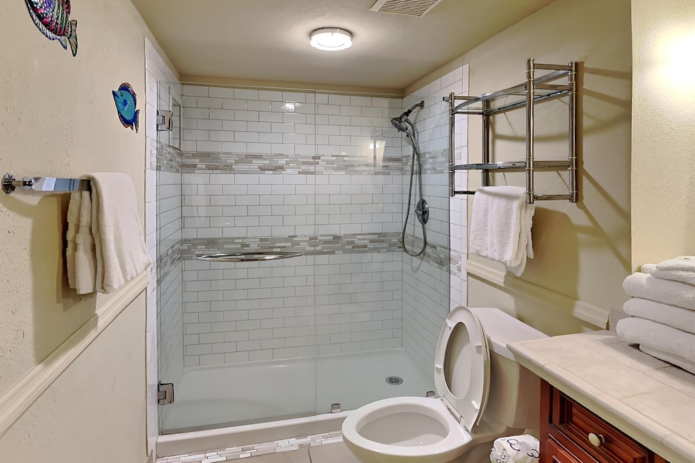Emerald Isle Fort Walton Beach by Southern Vacation Rentals