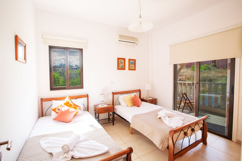 Protaras Holiday Villa Av6 view 3