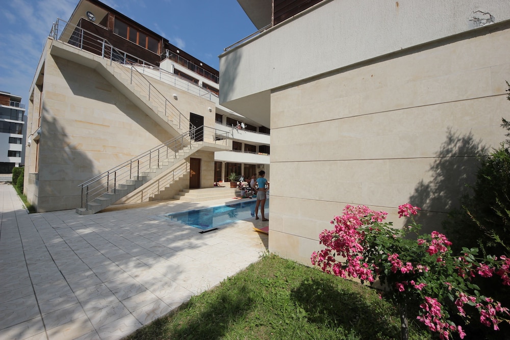 Menada Eden Apartments