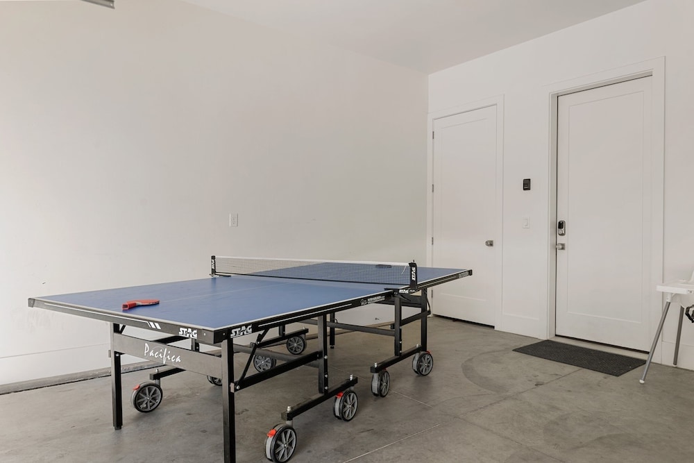 Villa #26 At Bloomington Country Club - Sunset Retreat 4 Bedroom Townhouse