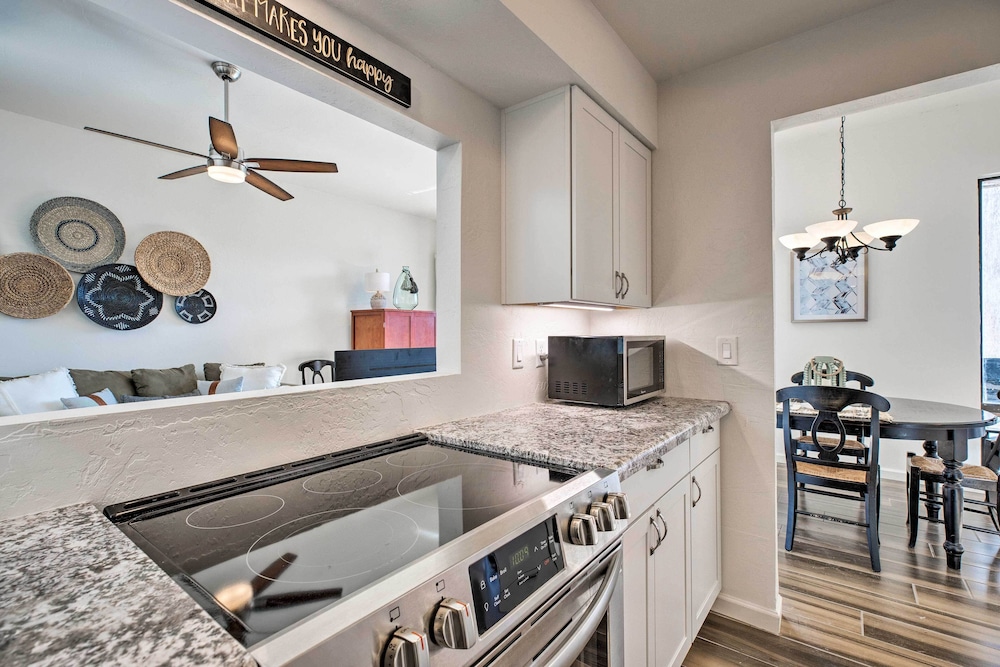 Modern Tempe Condo w/ Pool Access  4 Mi to ASU - Property Image 19