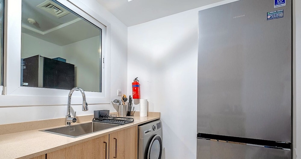 Charming 1 BR in AG Tower - Canal Views