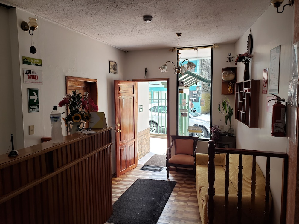 Hostal Monte Real