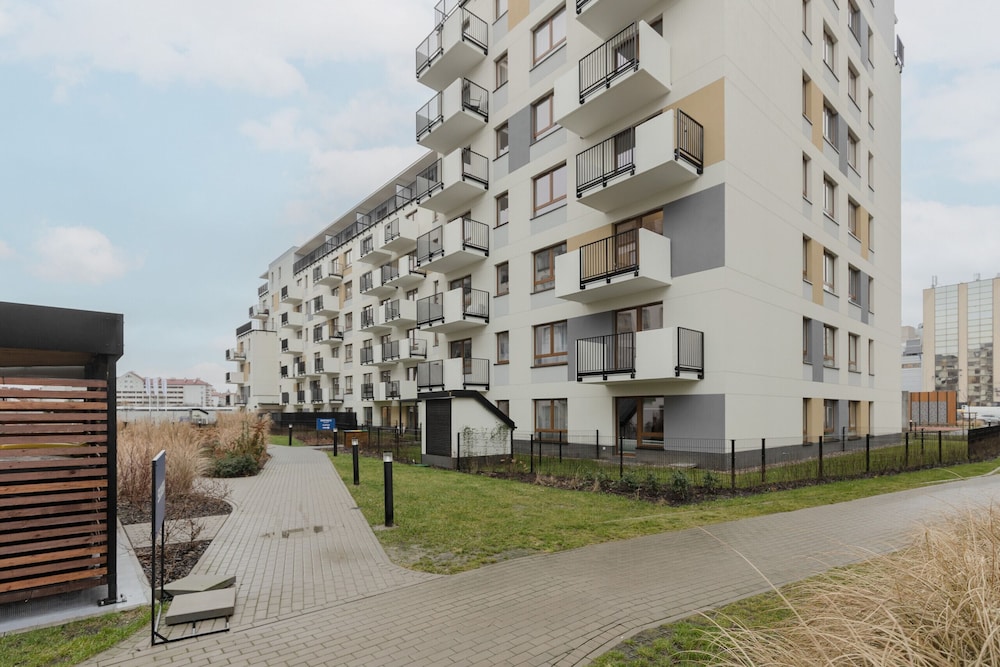 Optykow Apartment Warsaw by Renters view 3