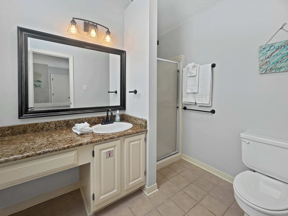 Duplex Beach Home for 6 With Balcony & Resort-style Amenities
