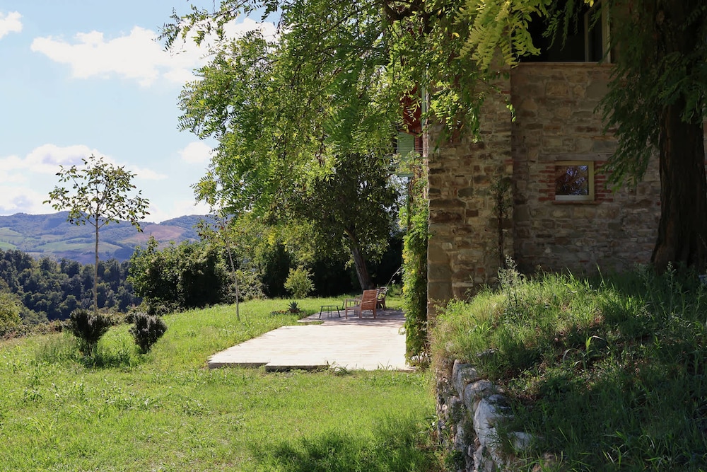 Villa Poggio Castellaro by Boutique in the Heart of Italy s Food Valley Emilia-romagna