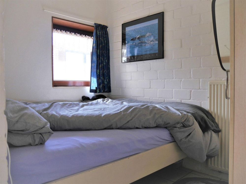 Quiet Holiday Home Near Beach