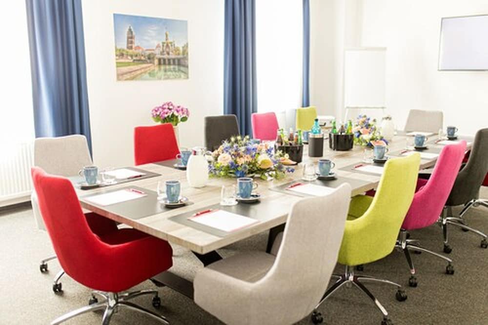 Darmstadt Vacations - Pallas Hotel - Property Image 12