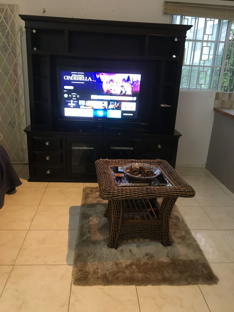 Rose View Apartment Montego Bay