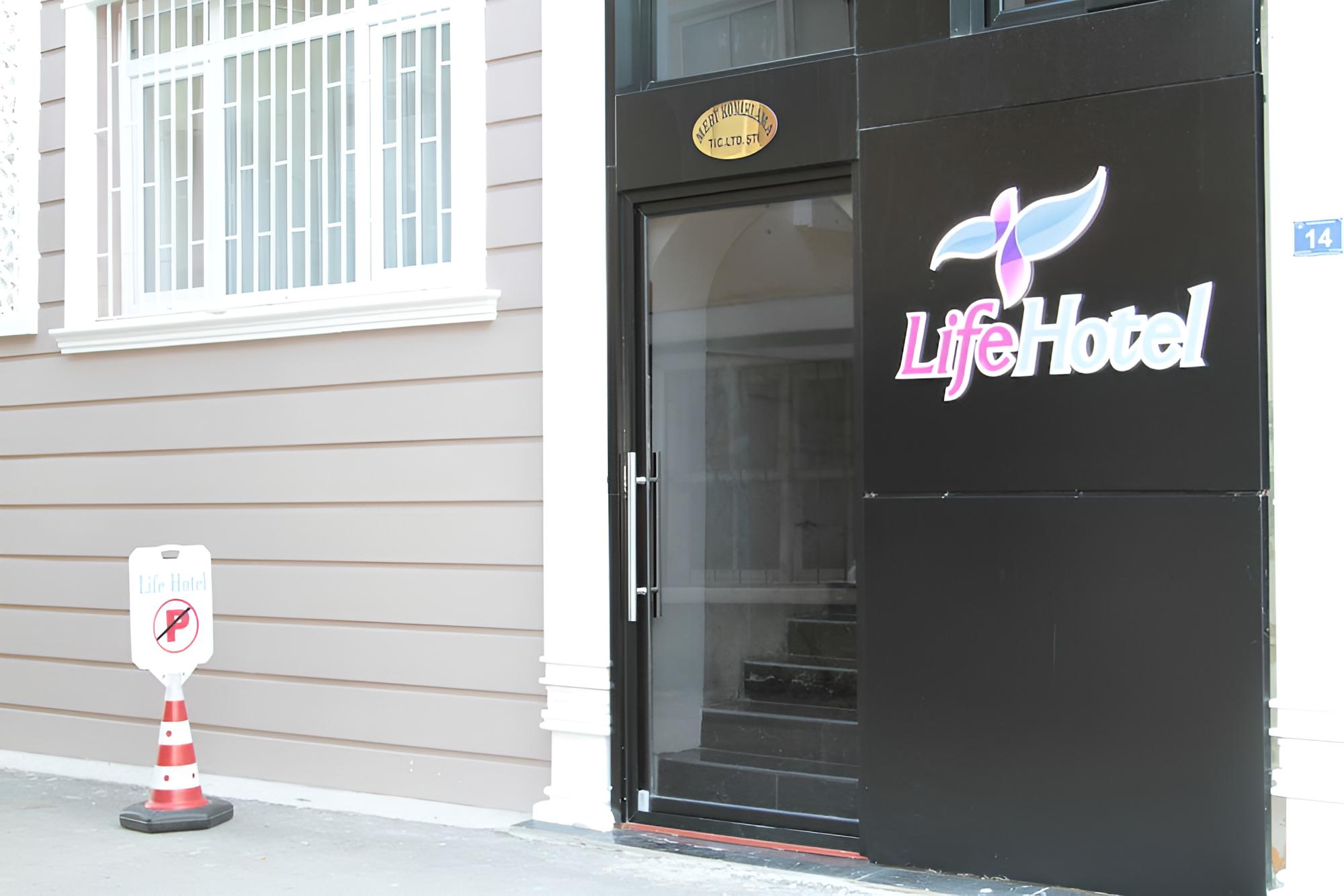 Life Hotel