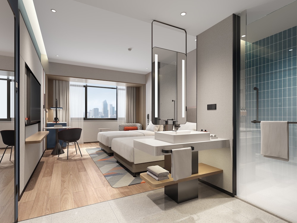 Holiday Inn Express Qingdao City Balcony by IHG