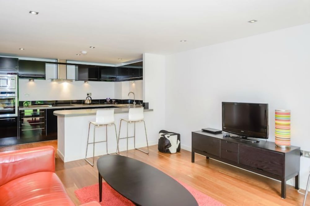 Yeovil Vacations - Lanes Hotel - Property Image 21