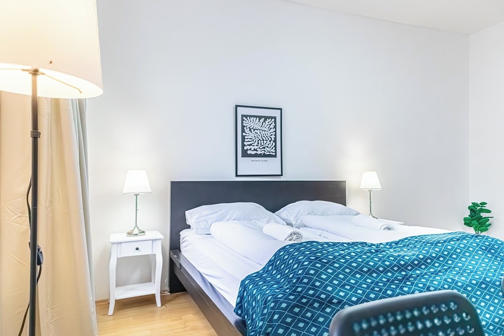 Budget 2BR Apt Near Wiener Stadthalle