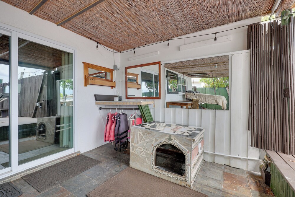 Lakefront Getaway w/ Dock Near Las Olas Beach