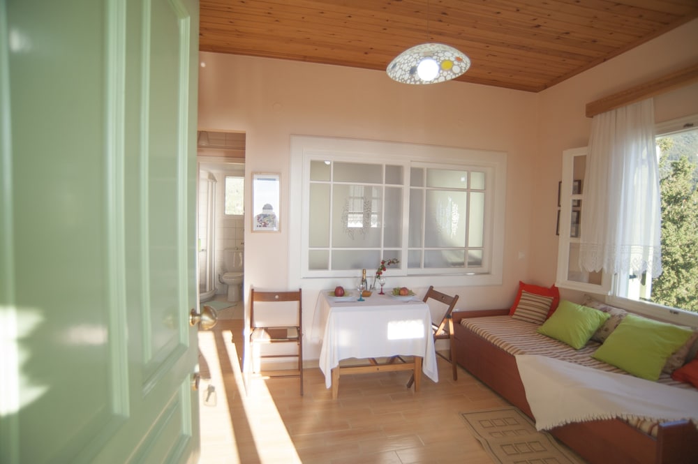 Inviting 1-bed Apartment in Agios Nikitas view 2