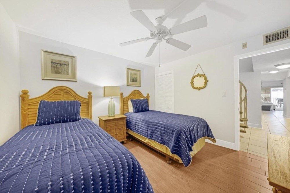 South Seas Beach Villa 2538 3 Bedroom Condo