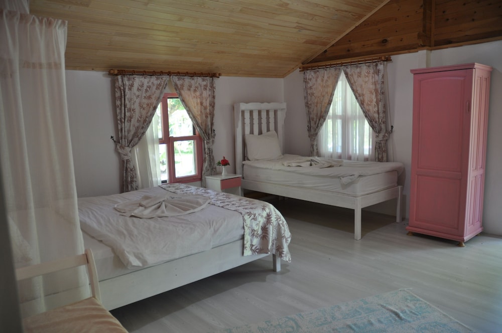 Bellerofon Hotel