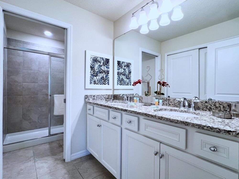 Fabulous 5bd Family Townhome With Splash Pool-726g 5 Bedroom Townhouse