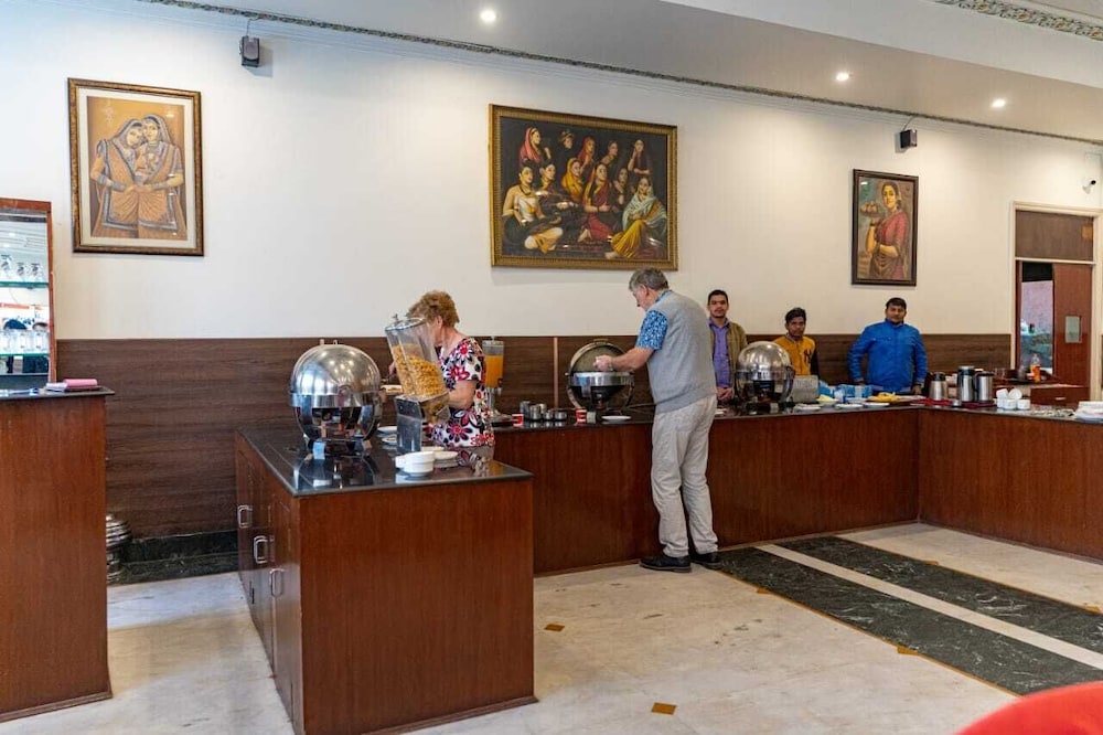 Hotel Glitz