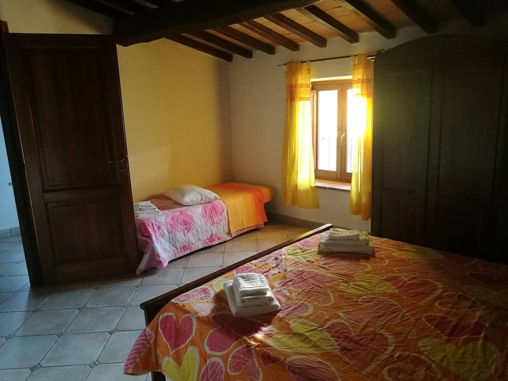 Comfortable Apartment in Umbria view 3