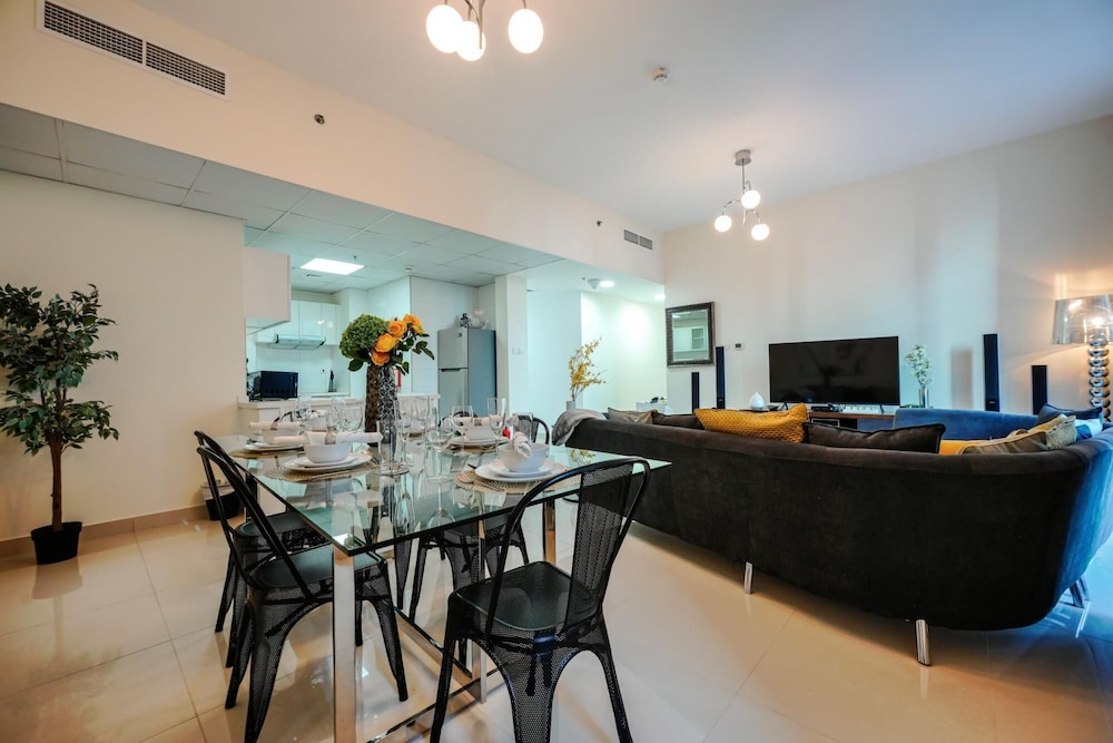 Beautiful Chic Apt w Full Marina View Nxt 2 Beach