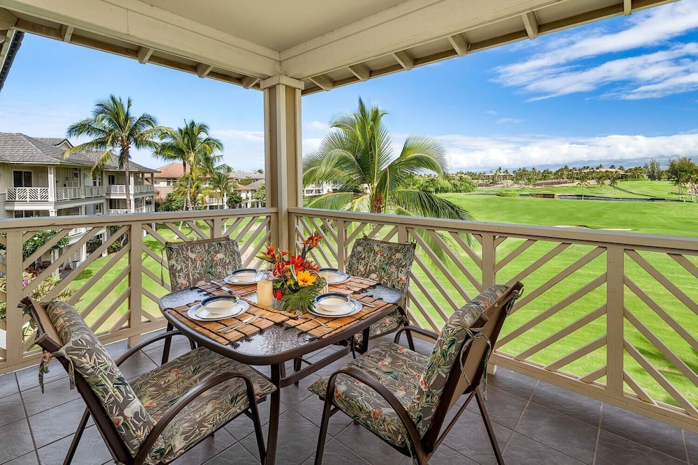 Top Floor - Amazing Golf & Mountain Views - Walk to Restaurants - Vrkcv