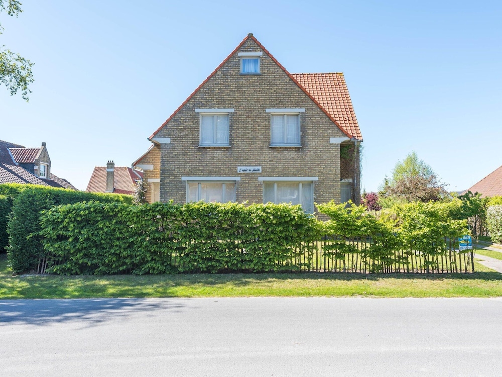 Villa in St-idesbald Near Ster der Zee Beach