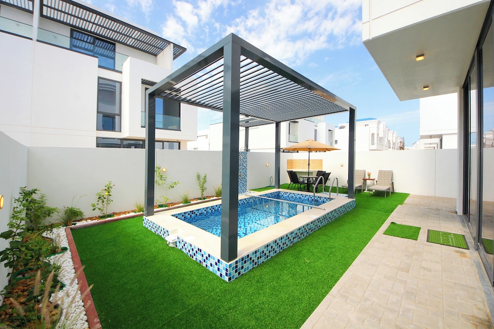 Silk Valley-Luxury 4B with private pool