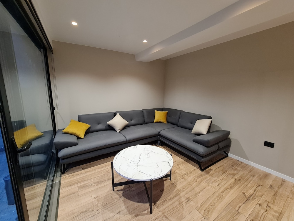 La Mirage Group Villas