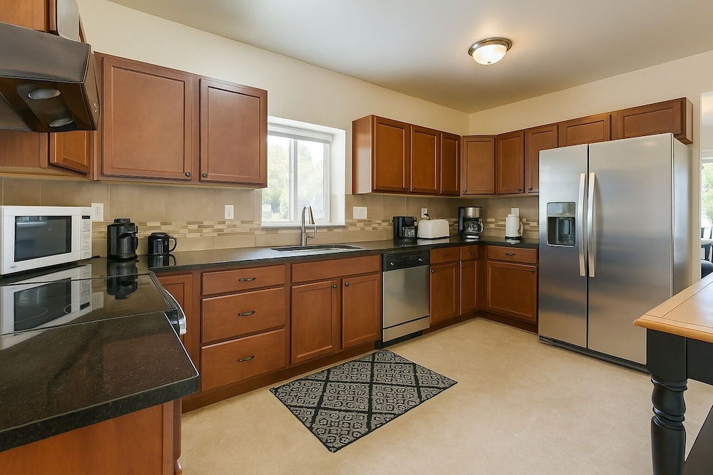 The Grand North Seattle Family Home, photo 14