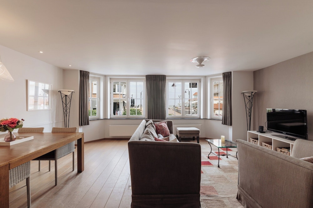 Seaview Apartment in De Haan for two