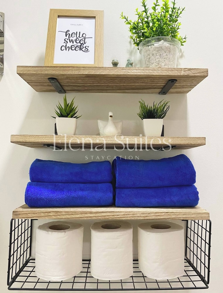 Aesthetic Cozy Stay With Ps4, Netflix & Coffee Nook - Elena Suites Staycation