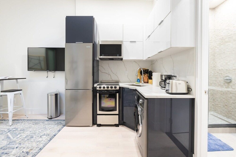 317 UES Apartments