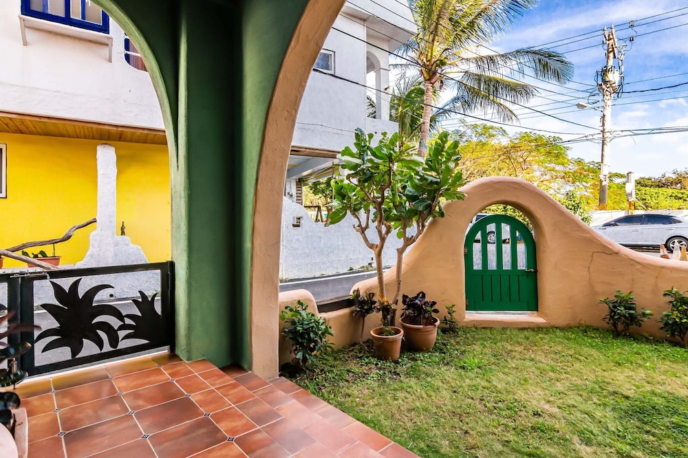 Kenting Fairyland & Farm Guest House