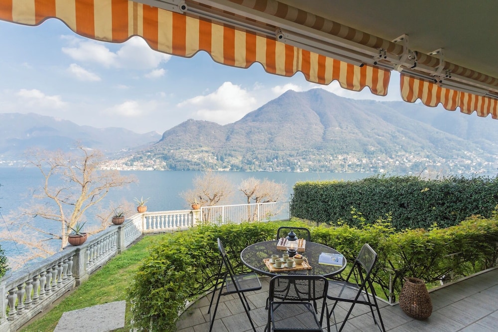 Besana 9 On the Lake - Private Garden & Parking by Rent all Como