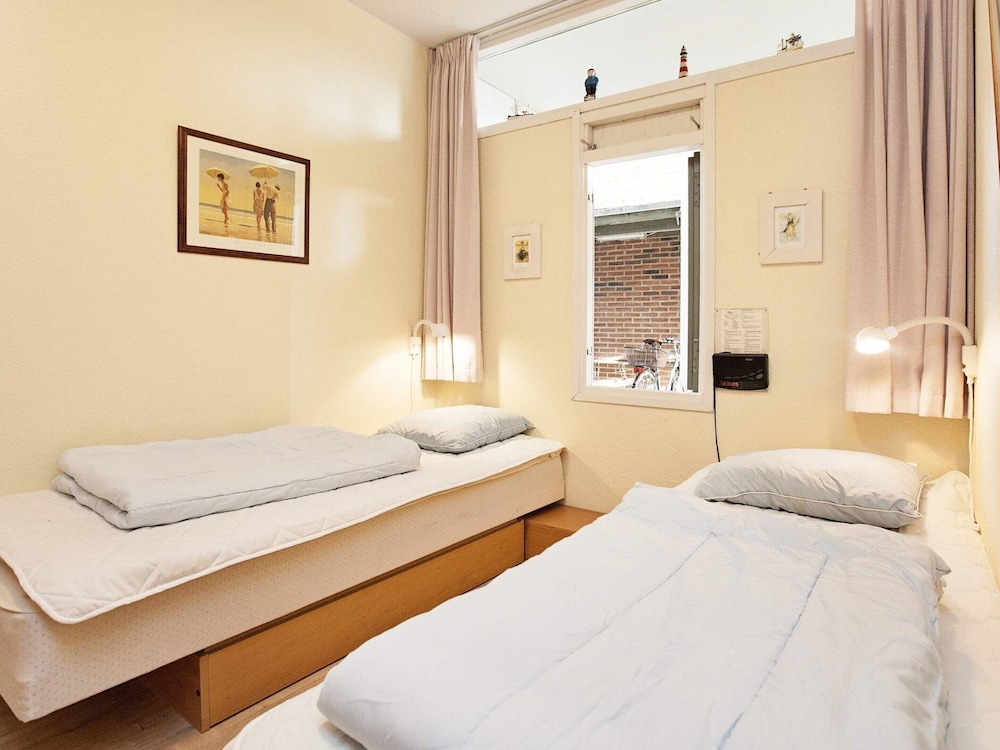Photo 32