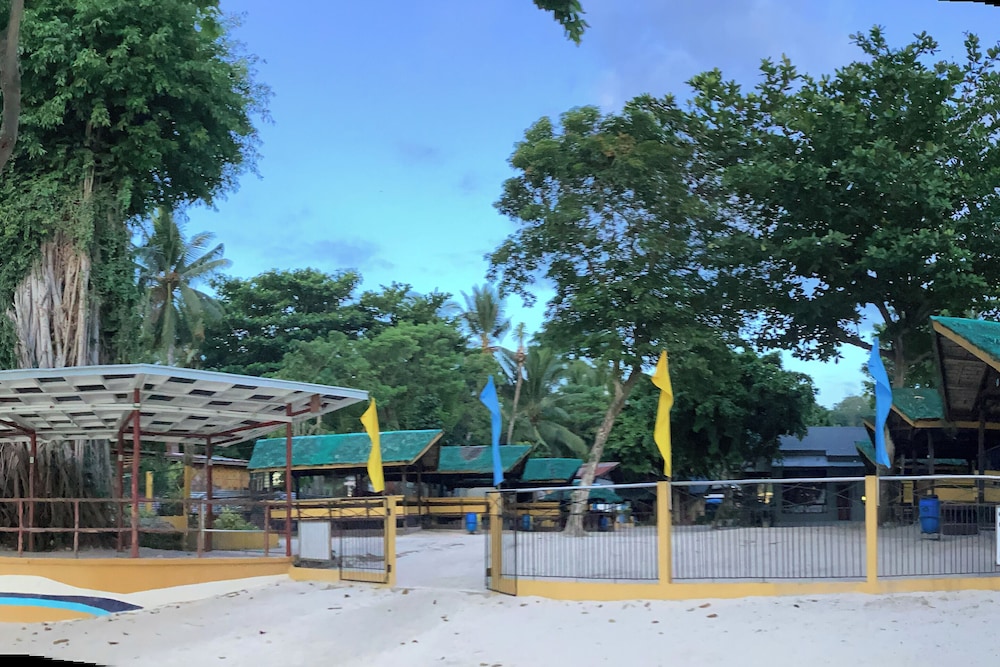 AltaVista Beach Resort Samal powered by Cocotel