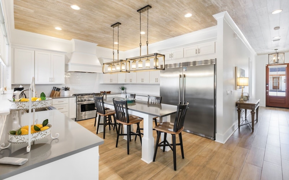 5BR Getaway w/ Private Pool, Golf Cart, 4 Bikes & 30A Convenience!