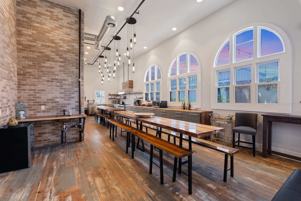 6BR Sanctuary