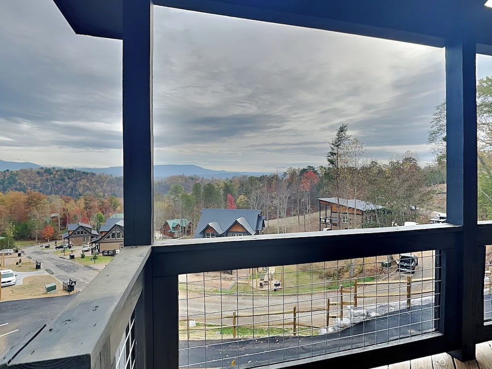 Breathless Views by Smoky Cove Resort