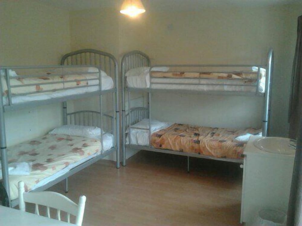 Courtbrack Accommodation - Hostel