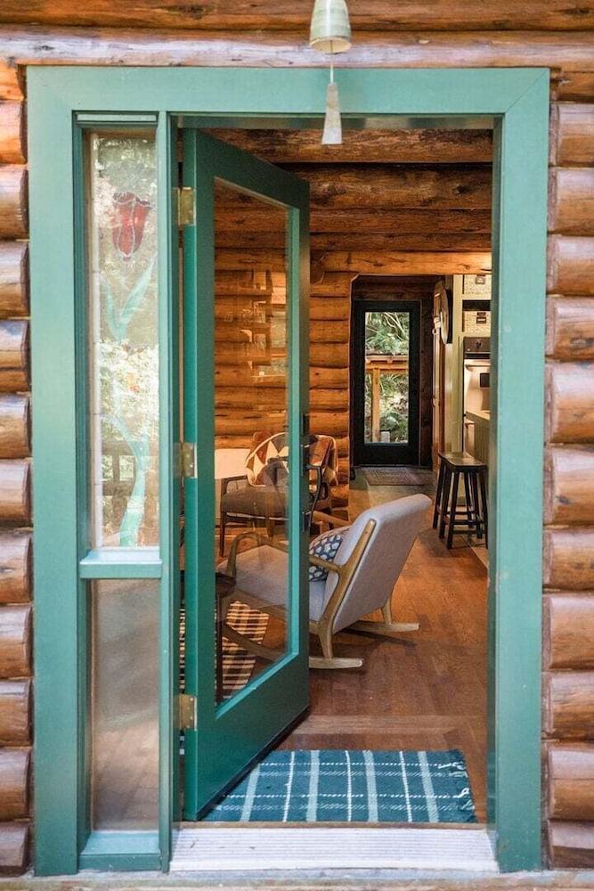 87sl - Starlink - Sauna - Sleeps 8