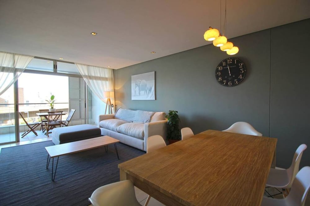 Upmarket 2bed City Retreat Close to V A Waterfront