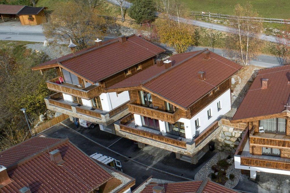 Chalet With Shared Swimming Pool