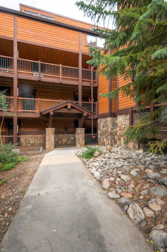 Sundowner Condos by CRMR view 2